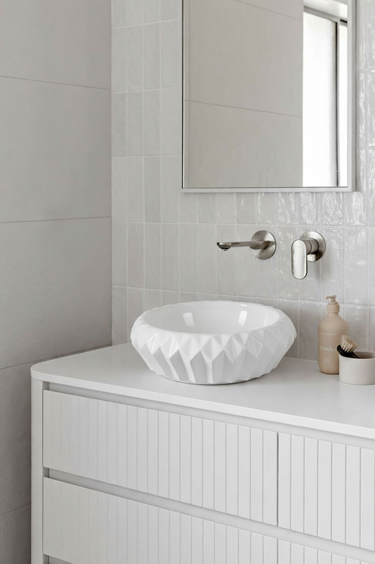 VITO Oslo Diamond Round Ceramic Above-Counter Basin 400*400*150mm OS535